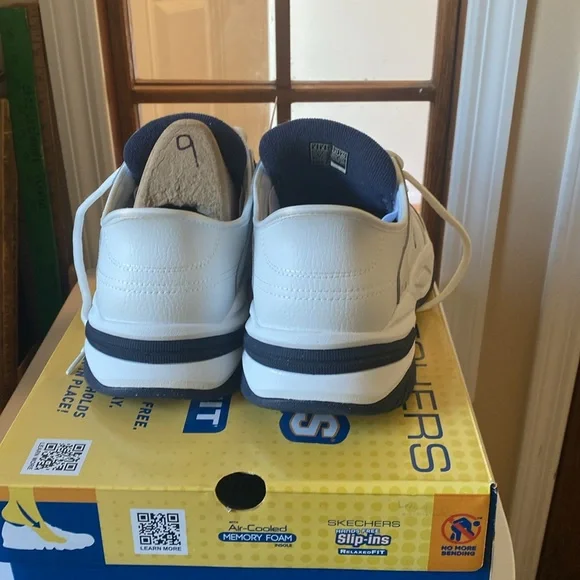 Skechers men’s slip in athletic shoes size 9 4E new without tags or tags - Picture 3 of 7